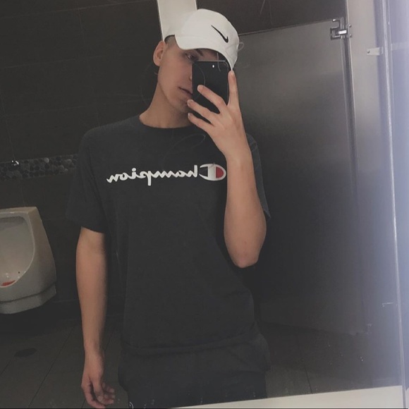 Meet your Posher, Ricardo IG: ricarmentaaa - Picture 1 of 1